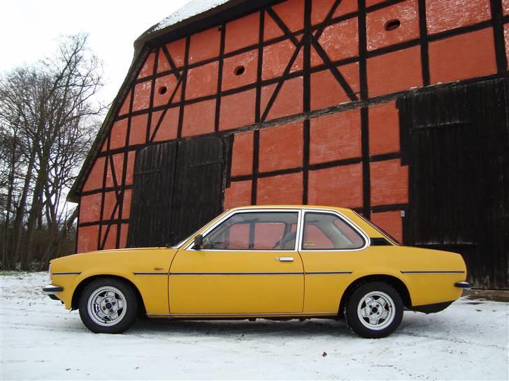Opel Ascona B 1,6 S Submarine billede 4