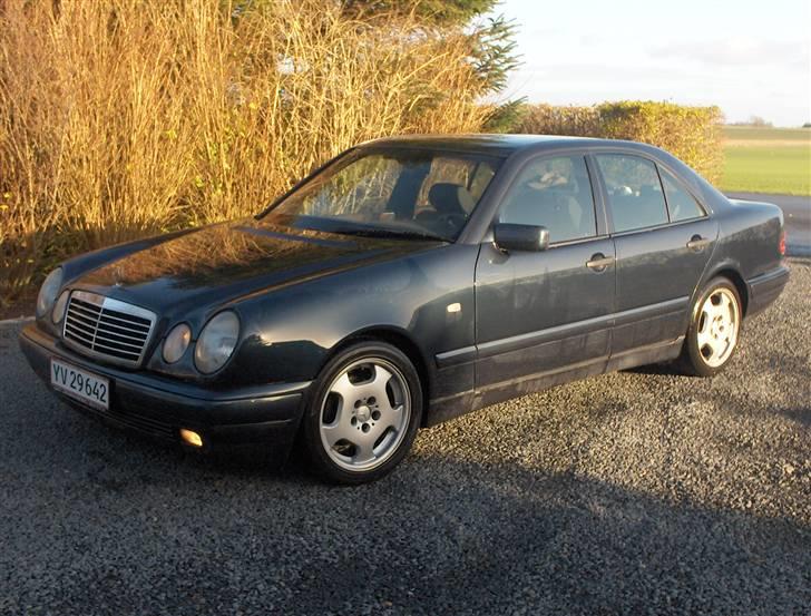 Mercedes Benz 300 d w210 billede 2