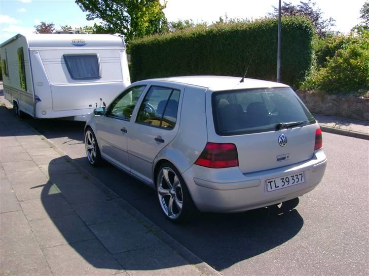 VW Golf 4 *SOLGT* - Model logoer fjernet, så ser det lidt mere symmetrisk ud billede 4