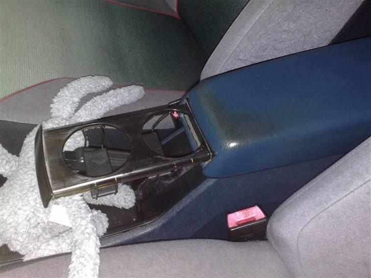 Volvo 740 Turbo Solgt og Savnet - Det Sværeste Armlæn i verdenen at finde, kun lavet i få år.  billede 9