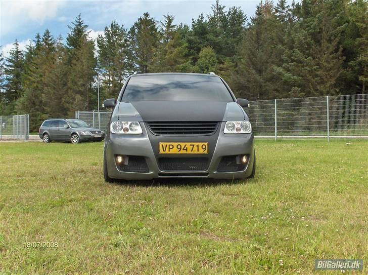 VW Touran 2,0 TDI DSG SOLGT - Nu med sleepy look billede 17