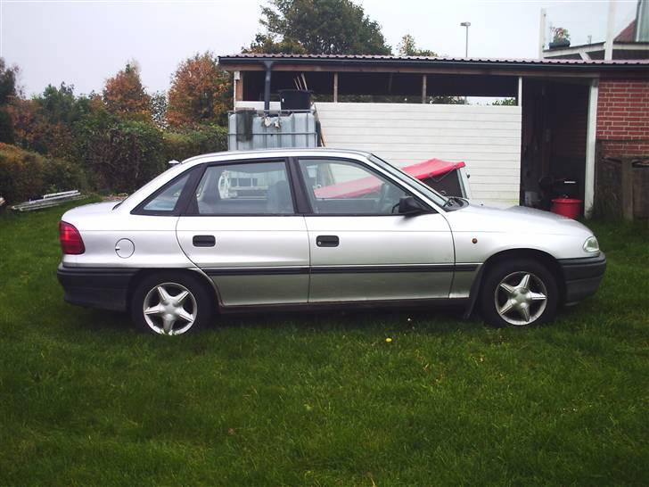 Opel astra  billede 1