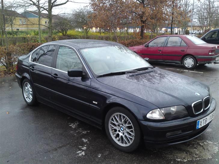 BMW 328I solgt billede 4