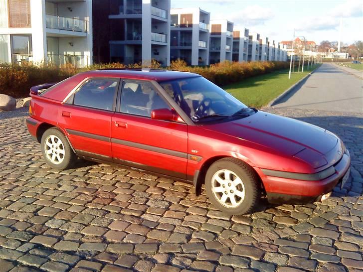 Mazda 323f 1,8 GT, Solgt billede 1