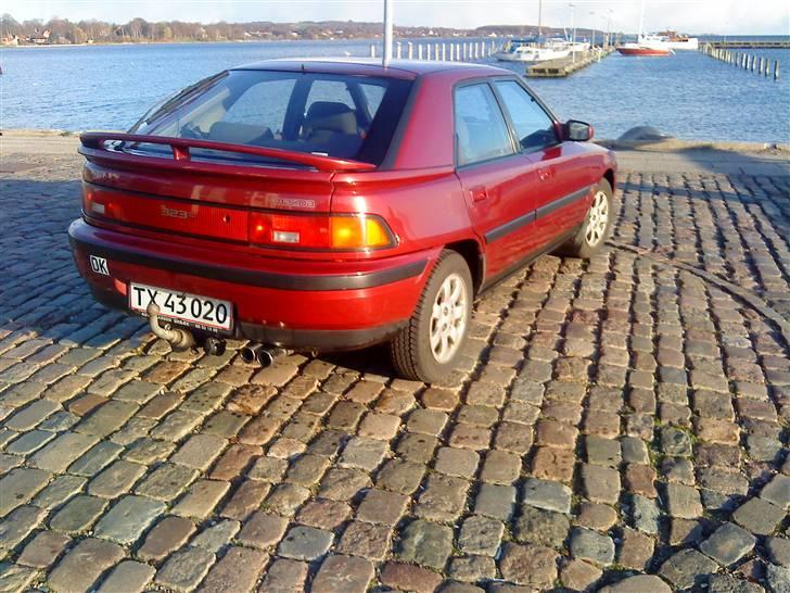 Mazda 323f 1,8 GT, Solgt billede 2