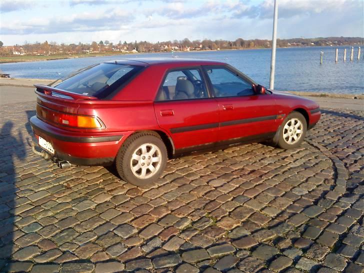 Mazda 323f 1,8 GT, Solgt billede 3