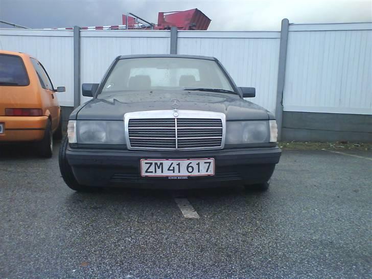Mercedes Benz 190 d 2,5 - endelig færdig fra maler.. billede 5