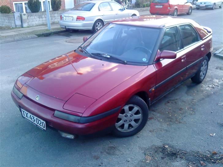 Mazda 323f 1,8 GT, Solgt billede 12