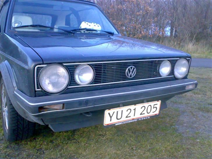 VW Golf 1 *Solgt* - Den eneste fejl ved bilen :) billede 2