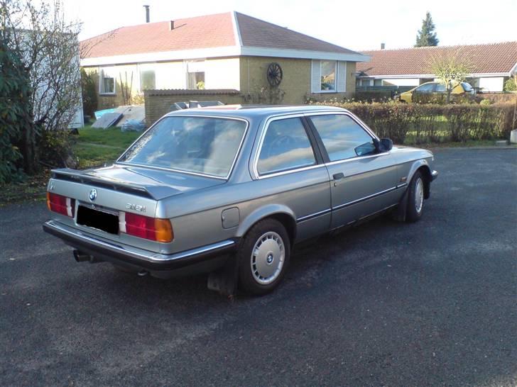 BMW E30 318i !!!solgt!!! billede 4