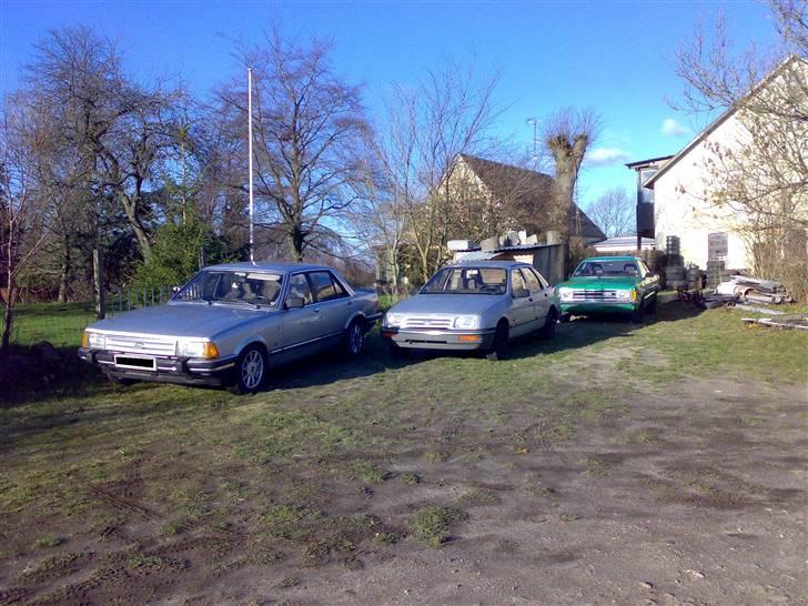 Ford Sierra 2,3GL. V6..(SOLGT) - Min Ford vognpark! Spiller lige 3 på stribe :-) billede 2