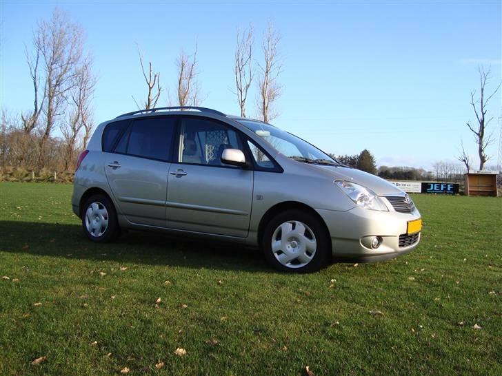 Toyota Corolla Verso Combivan billede 3