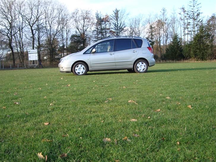 Toyota Corolla Verso Combivan billede 9