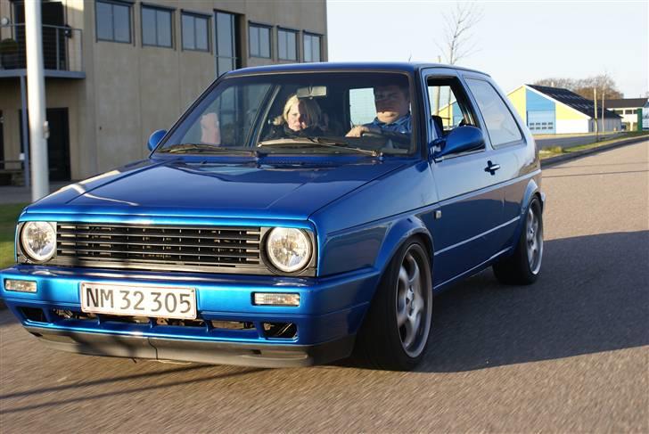 VW Golf 2 GTI 16v Solgt - P og maria langs i æ golf... :P Kør ordenligt... ;D billede 15