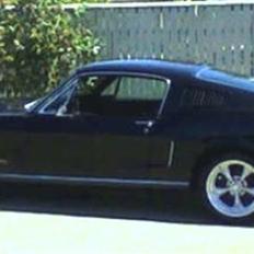 Ford Mustang Fastback  SOLGT