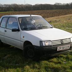 Peugeot 205 1,1  (solgt)