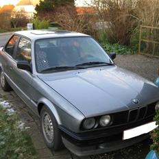 BMW E30 320I  "Solgt"