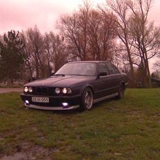 BMW e34 525i død