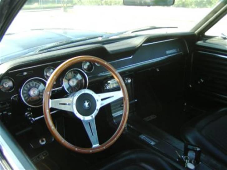 Ford Mustang Fastback  SOLGT - Her på denne siddeplads føler man sig som en konge, hihi billede 5