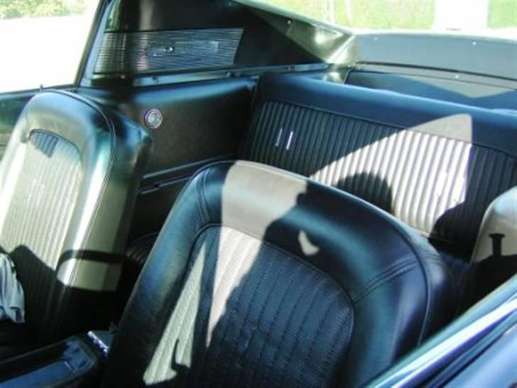 Ford Mustang Fastback  SOLGT - Her er resten af stuen.  billede 6