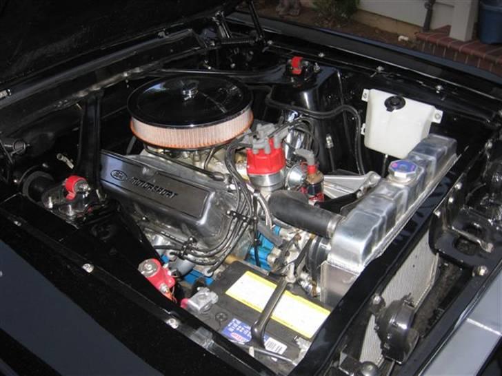 Ford Mustang Fastback  SOLGT - Her fra en tredje vinkel billede 9