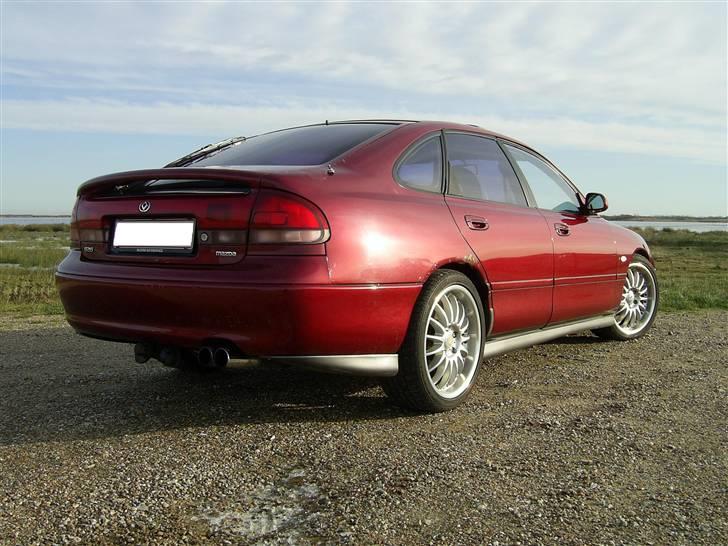 Mazda 626 2.5 V6 - Den rust plæt + lakskaden ærger mig :( billede 5