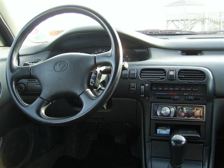 Mazda 626 2.5 V6 - Midterkonsol. billede 16