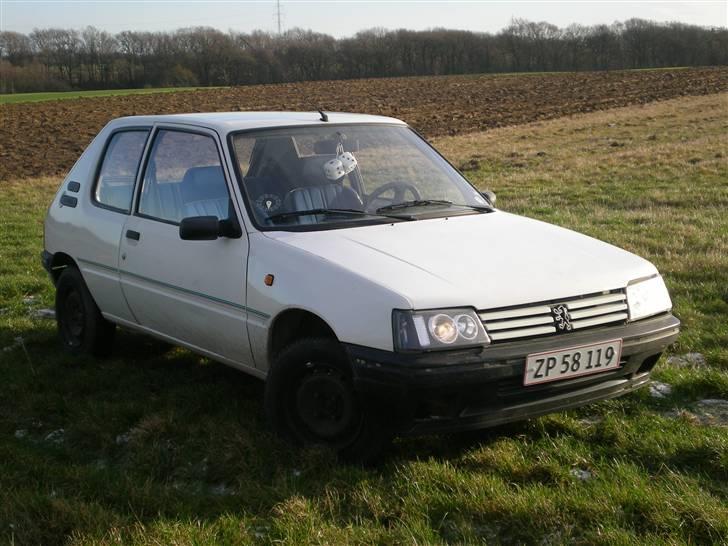 Peugeot 205 1,1  (solgt) billede 1