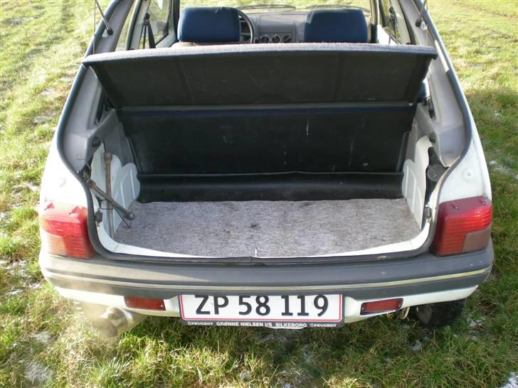 Peugeot 205 1,1  (solgt) billede 10