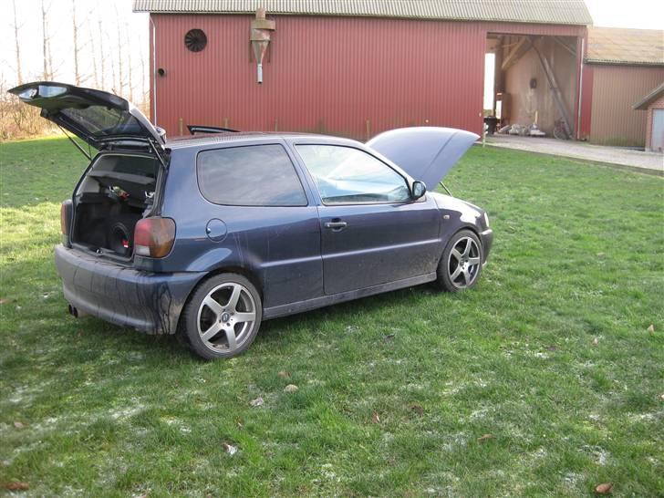 VW Polo 1,4 16v SOLGT billede 18