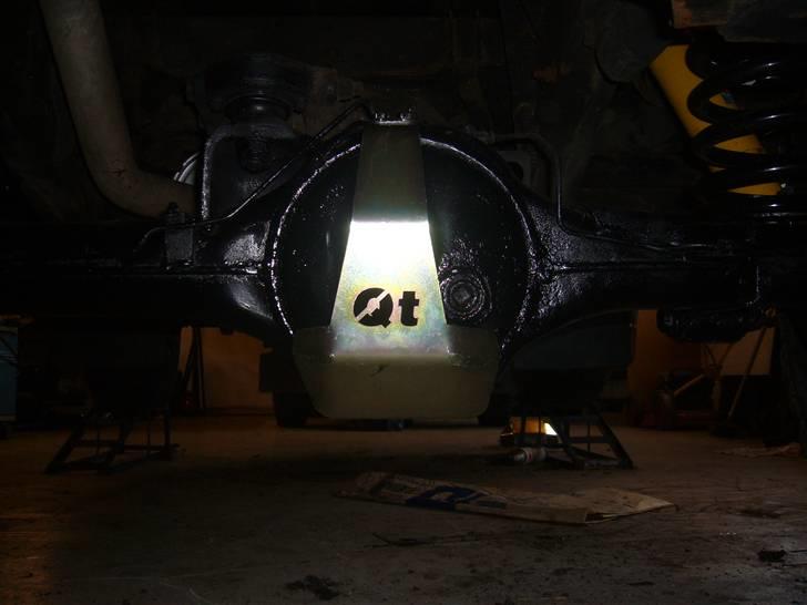 Land Rover Defender  - Ny QT diff beskytter til bagakslen billede 3