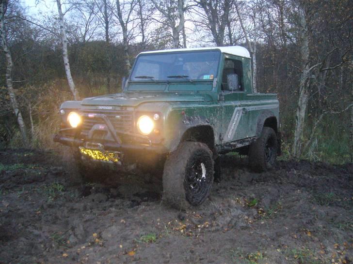 Land Rover Defender  - Sådan ser den ud efter mosehullet :) billede 4