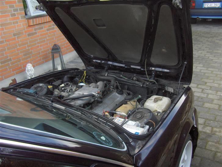 BMW 320i Coupe Solgt - Af maskin rummet billede 9