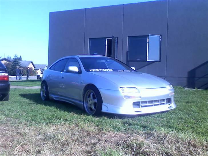 Mazda 323f BA Solgt billede 3