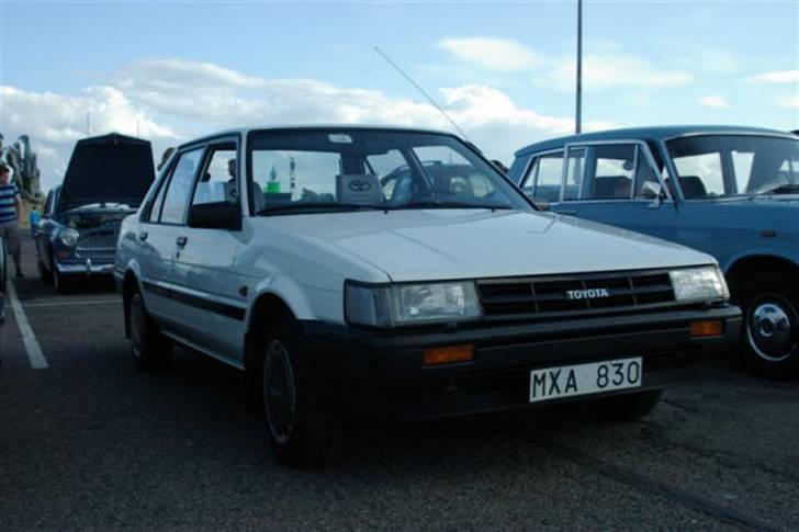 Toyota Corolla 1,6 DX billede 1