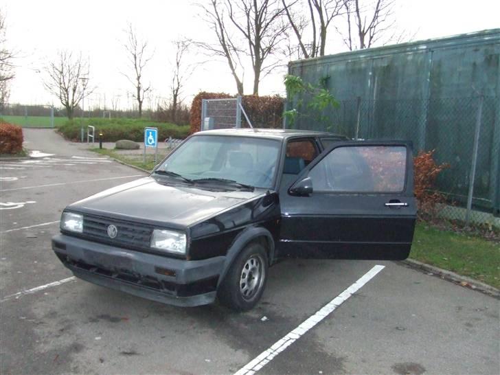 VW GOLF 2 SOLGT! billede 1