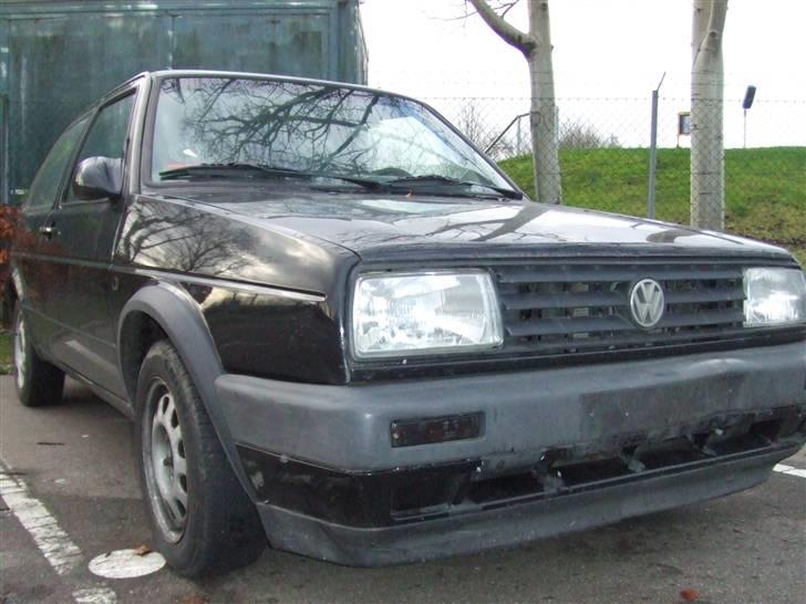 VW GOLF 2 SOLGT! billede 2