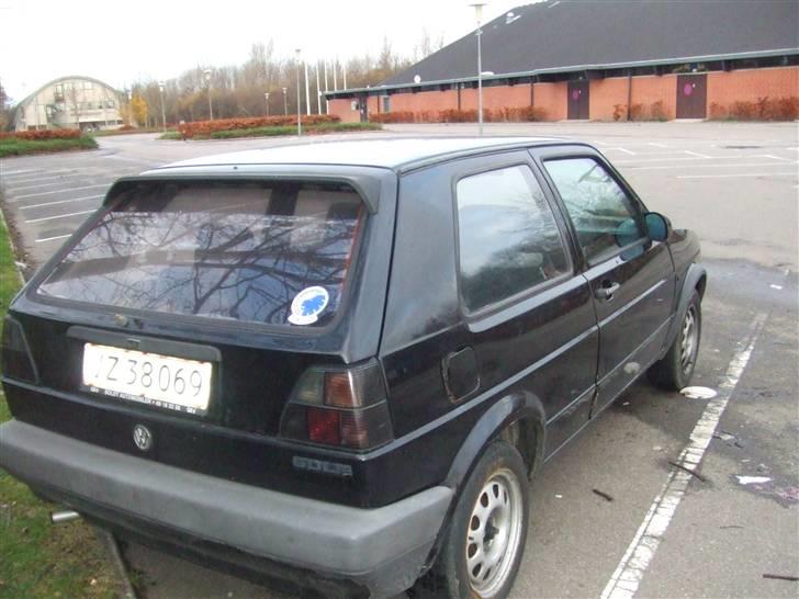 VW GOLF 2 SOLGT! billede 3