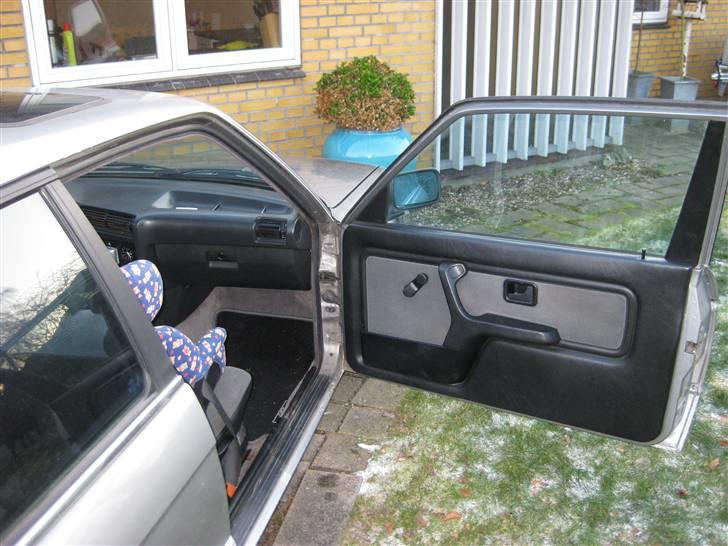 BMW E30 320I  "Solgt" billede 7