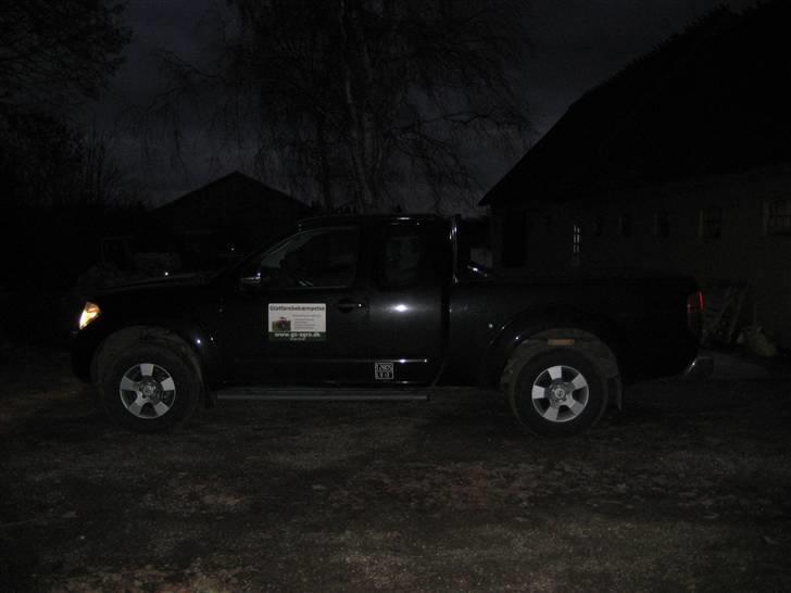 Nissan Navara SE - Det nåede desværre at blive lidt mørkt inden jeg fil læsset af.. billede 19