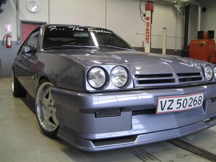 Opel Manta B2000 -Solgt- billede 1