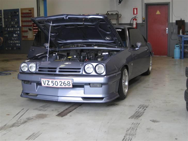 Opel Manta B2000 -Solgt- billede 13