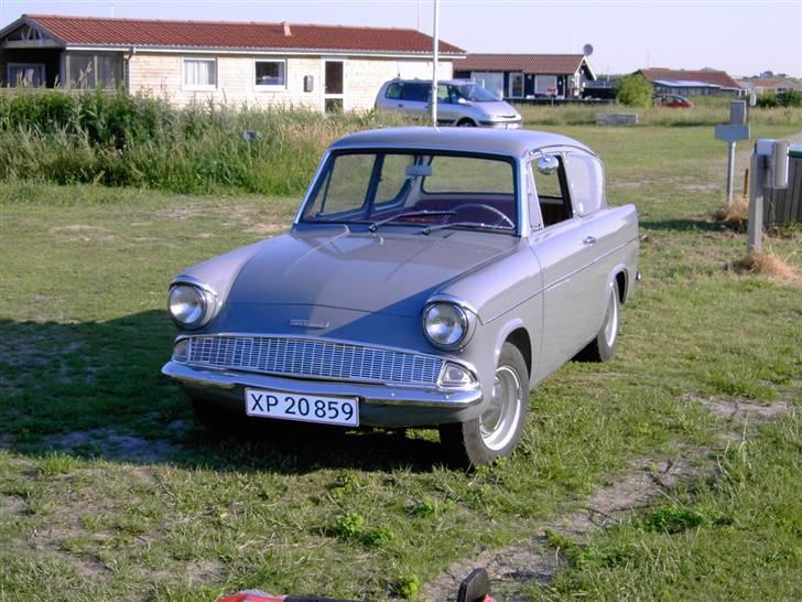 Ford Anglia 106 E  - Sådan så bilen ud da den kom til Danmark i 2005 billede 14