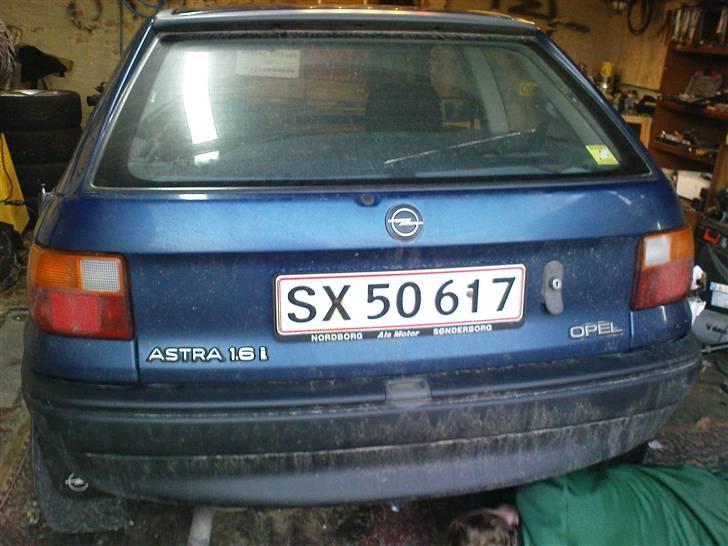 Opel astra 1.6i billede 2