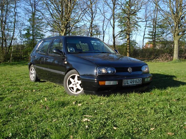 VW Golf III 1,8 CL #Solgt billede 2