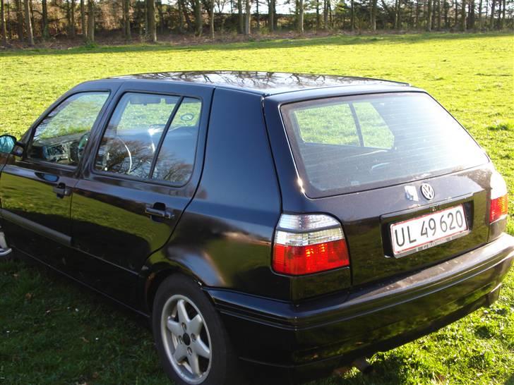 VW Golf III 1,8 CL #Solgt billede 3