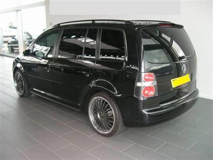 VW Touran (SOLGT) billede 2