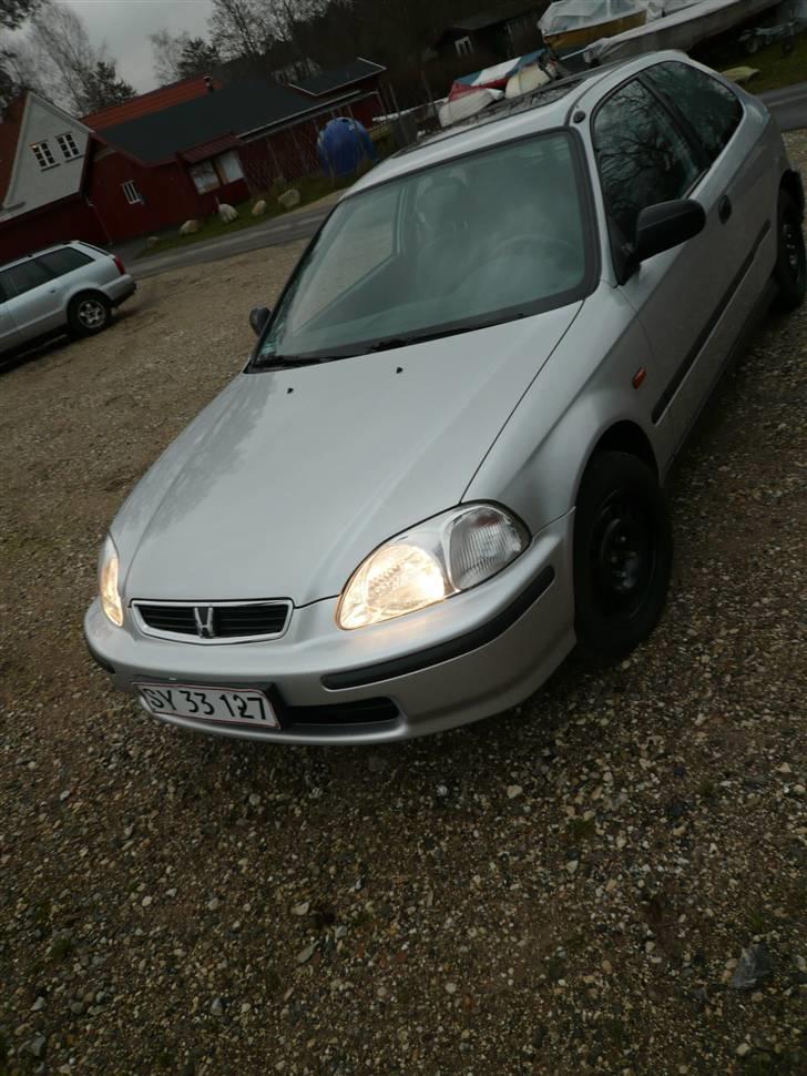 Honda Civic 1,5 V-tec billede 2