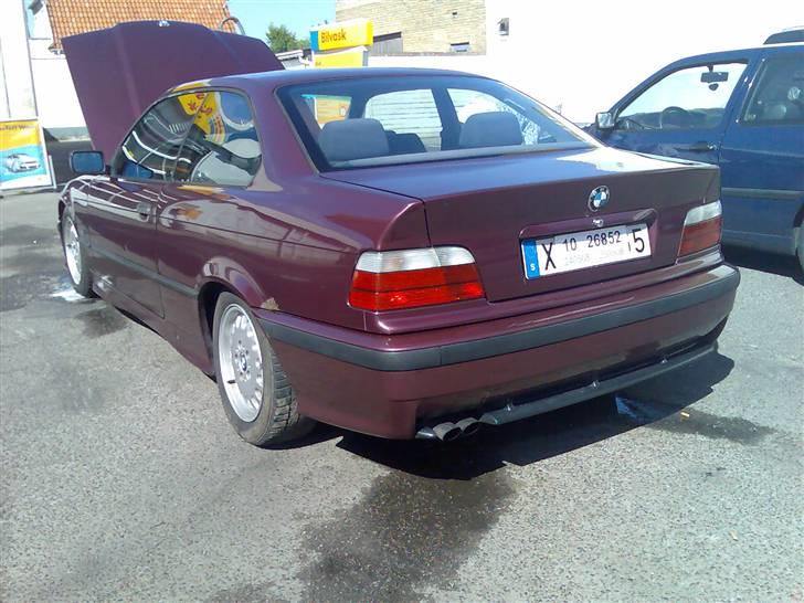 BMW 325i Coupé E36 *SOLGT* billede 17