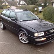 Audi S2 advant/st car